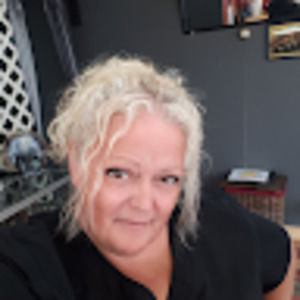 Meet your Posher, Sonia